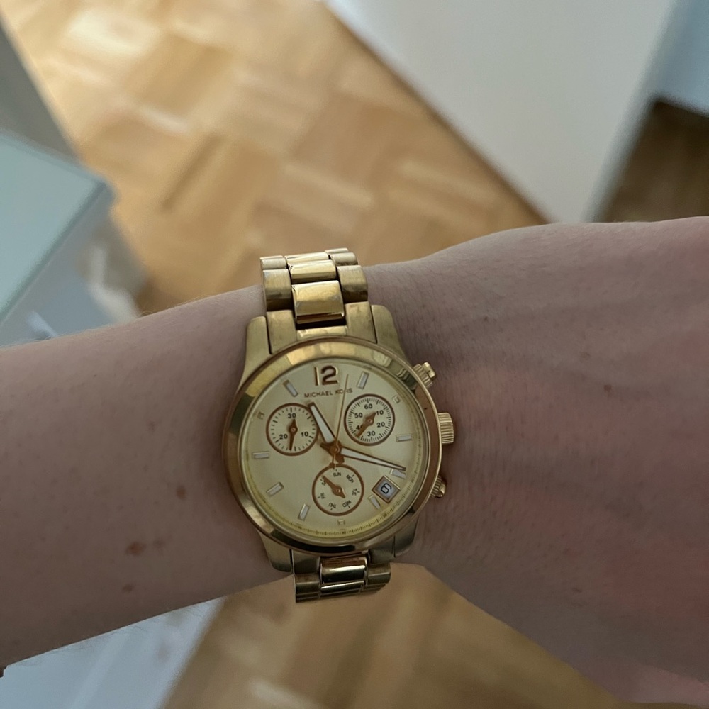 Michael Kors Gold Chronograph Watch with Stainless Steel Bracelet - Picture 4 of 9